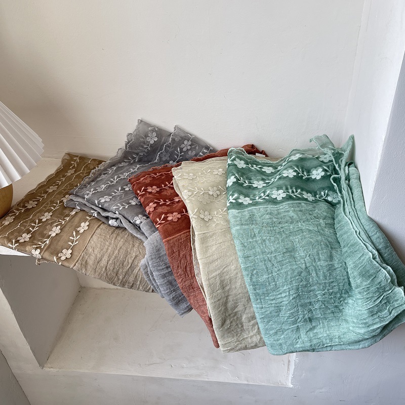 Sciarpa con giunture in pizzo  - Embroidery Jersey recensione e prezzo