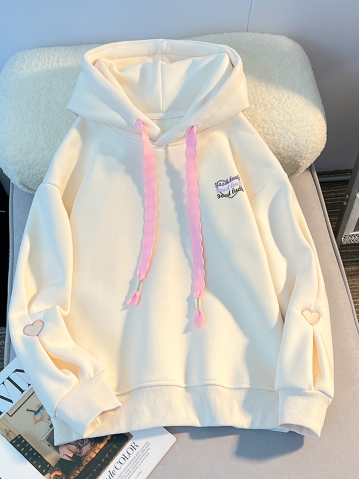 Felpa con Cappuccio Spessa da  - Embroidery Design Love recensione e prezzo
