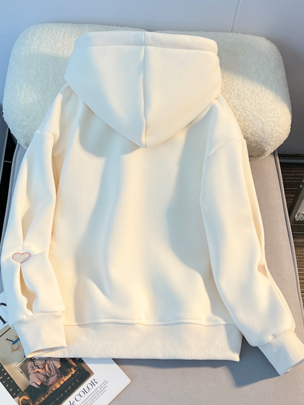 Felpa con Cappuccio Spessa da  - Embroidery Design Love recensione e prezzo