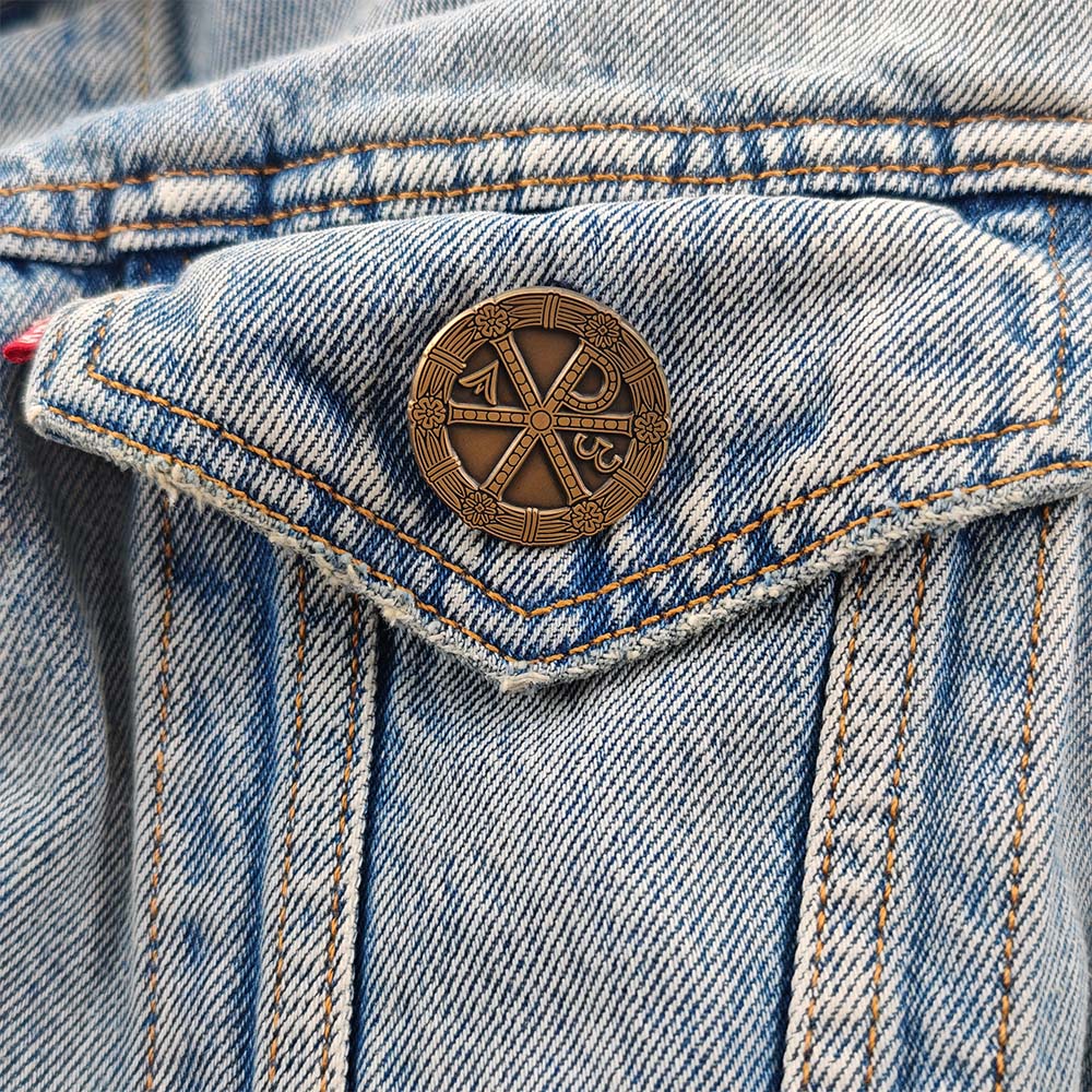 Spilla da Bavero Christian Chi - Embroidery Alpha recensione e prezzo