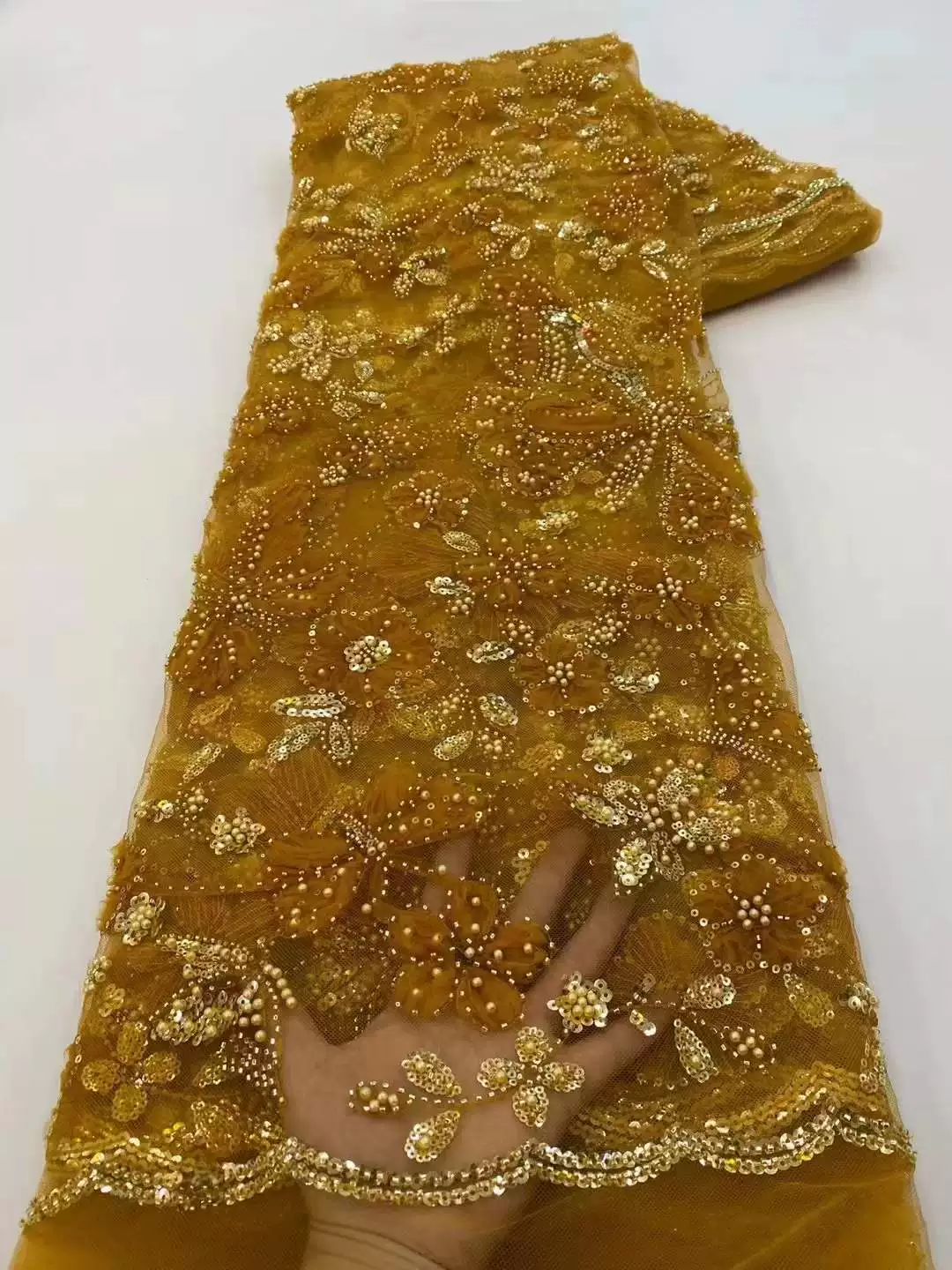 Tessuto in pizzo ricamato con  - Embroidery Wedding recensione e prezzo